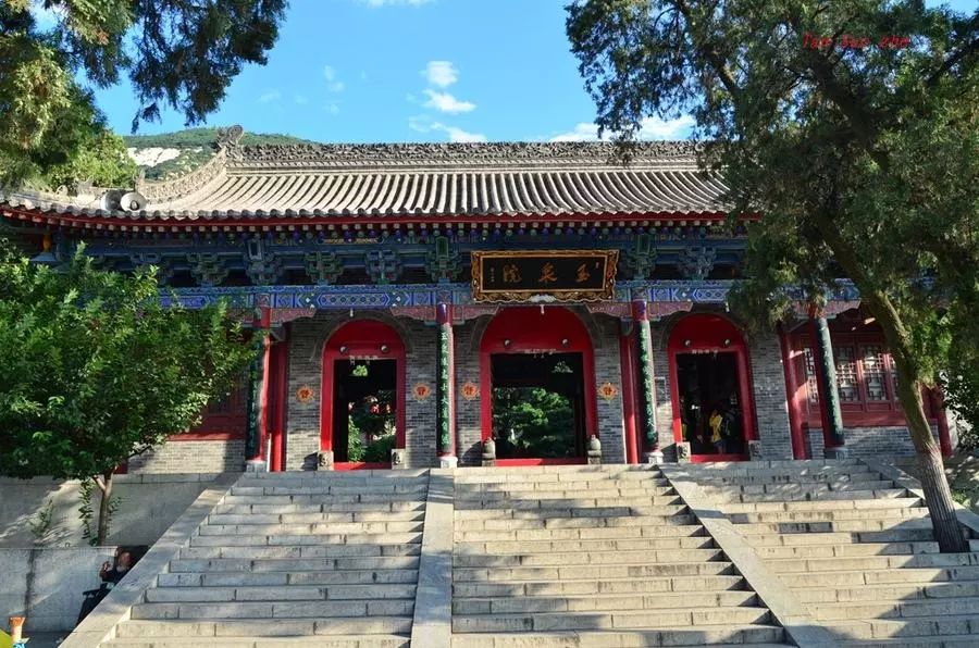 Huashan-Daoist-Temple-Yuxuan-Courtyard